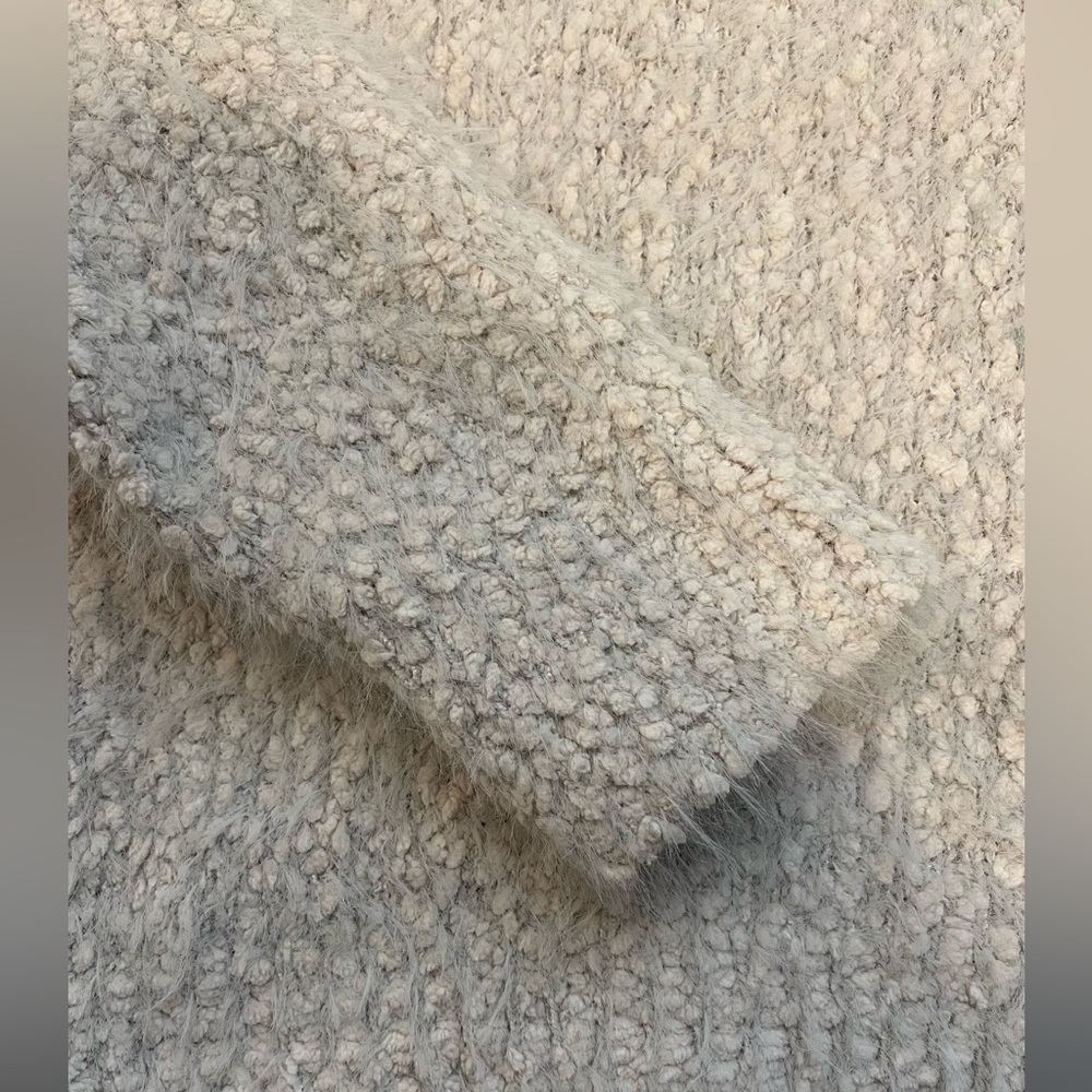 Cropped Sweater - Picture 5 of 7